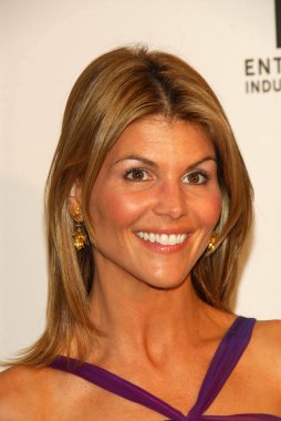 unutulmaz akşam mantolama kadın kanser araştırma fonu yararına, Lori loughlin. Regent beverly wilshire hotel, beverly hills, ca. 03-01-06