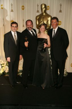 Steve carell ve howard berger ile tami lane ve ferrell basın odasında 78 yıllık Akademi Ödülleri. Kodak Tiyatrosu, hollywood, ca. 03-05-06
