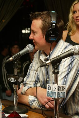 adam carolla ve kurt busch adlı adam carolla radyo programında canlı bir bantla. Hayalet bar, palms hotel, las vegas, nv. 03-09-06