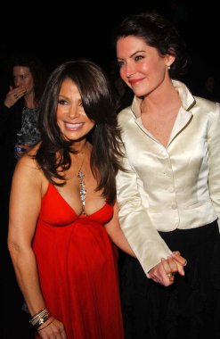 Paula abdul ve lara flynn, jennifer nicholsons içinde boyle Güz 2006 moda gösterisi. Smashbox, culver city, ca. 03-22-06