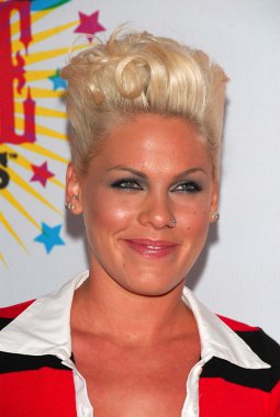 Nickelodeon'ın 19 yıllık çocukların seçimi Ödülleri'nde pink