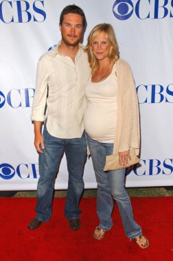 Oliver hudson ve erinn tca 2007 cbs yaz basın turu, bartlett. Beverly hilton hotel, beverly hills, ca. 07-19-07