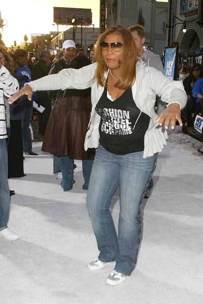 Königin Latifah auf dem roten Teppich bei der Premiere der Eiszeit der Kernschmelze. graumans chinesisches Theater, hollywood, ca. 19.03.06 — Stockfoto