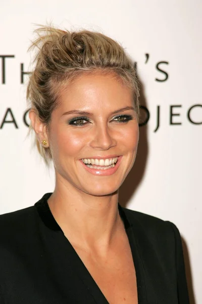 Heidi Klum at the Vanity Fair and EFI Amped For Africa pre-Oscar benefit hosted by Charlize Theron. Republic Restaurant and Lounge, Los Angeles, CA. 03-02-06 — Stock Photo, Image