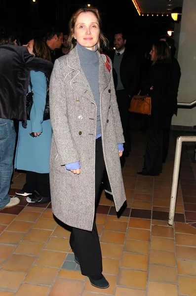 Julie delpy på premiären av zodiaken. Laemmle sunset 5, los angeles, ca. 03 / 13 / 06 — Stockfoto