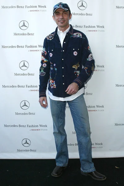 Shaun Toub chegando a Mercedes-Benz Outono de 2006 L.A. Fashion Week Dia 3. Smashbox, Culver City, CA. 03-21-06 — Fotografia de Stock