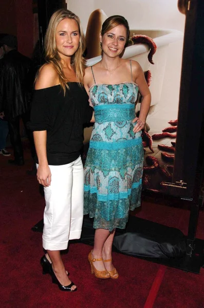 Tania Saulnier and Jenna Fischer — Stock Photo, Image