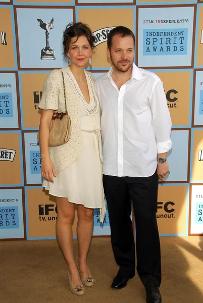 Maggie gyllenhaal und peter sarsgaard — Stockfoto