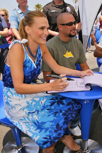 Molly sims und cris urteilen — Stockfoto