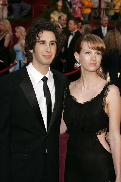 Josh Grobin y January Jones — Foto de Stock