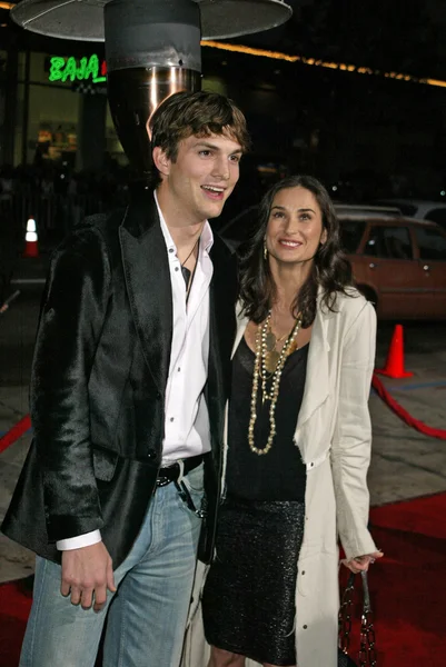 Ashton Kutcher et Demi Moore — Photo