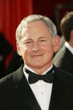 Victor Garber