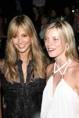Jessica alba ve amy smart