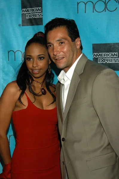 Jasmine Lewis and Benito Martinez — Stock Photo, Image