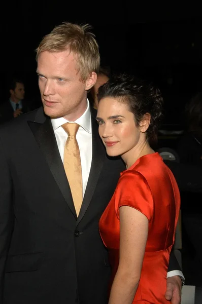 Paul Bettany e esposa Jennifer Connelly — Fotografia de Stock