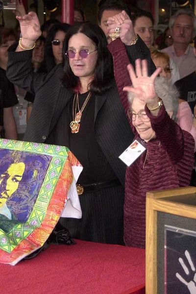 Ozzy Osbourne ja Delores Rhoads — kuvapankkivalokuva