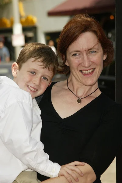 Lisa henson i syn julian — Zdjęcie stockowe