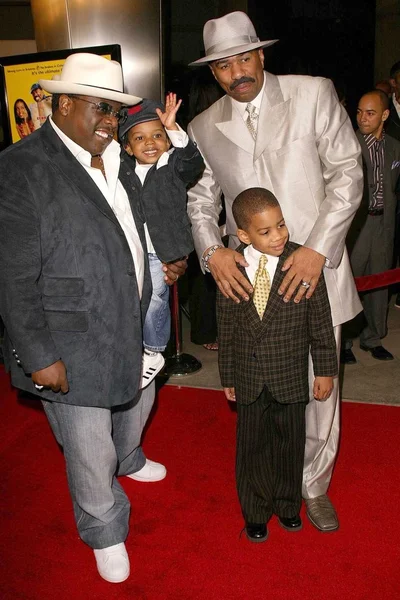 Rick Fox with Steve Harvey and his son — Stok fotoğraf