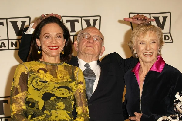 Valerie harper, ed asner ve senaryo yazarı — Stok fotoğraf