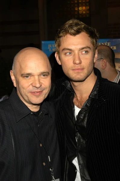Jude Law and Anthony Minghella — Stock Photo, Image