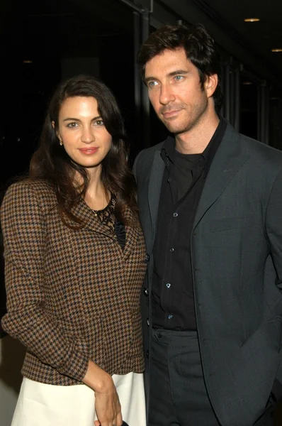 Shiva Rose and Dylan McDermott — Stock Photo, Image