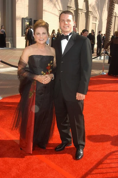 Tovah Feldshuh y su hijo Brandon Levy — Foto de Stock