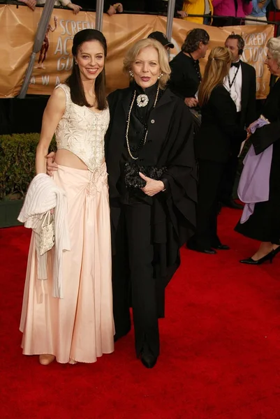 Juliette landau und mutter barbara bain — Stockfoto