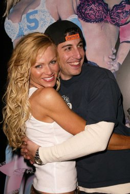 Nikki ziering ve jason biggs