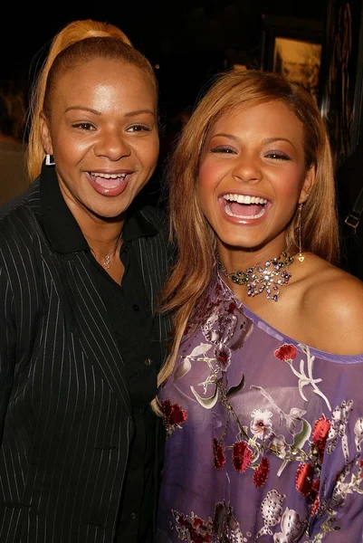 Christina milian och mamma carmen — Stockfoto