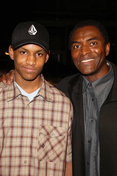 Carl lumbly en zoon — Stockfoto