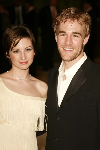 Mccomb wrzosu i james van der beek — Zdjęcie stockowe