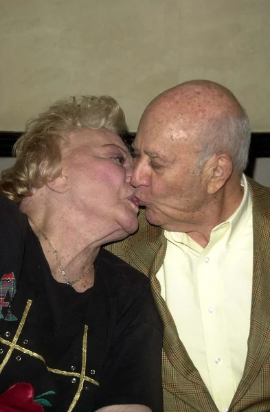 Rose Marie y Carl Reiner — Foto de Stock