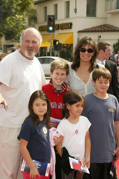 Rob reiner och familj — Stockfoto