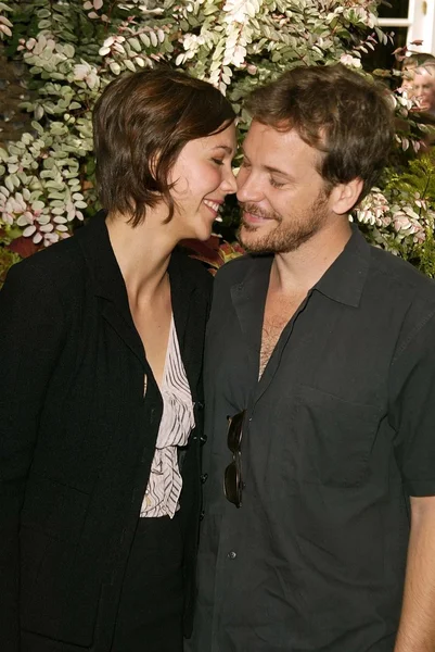 Maggie Gyllenhaal y Peter Sarsgaard — Foto de Stock