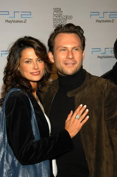 Christian Slater and wife Ryan Haddon — Stock Photo, Image