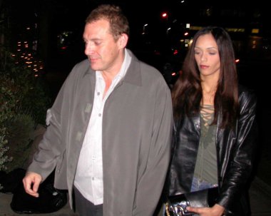 Tom sizemore ve yeni nişanlısı jessica richards