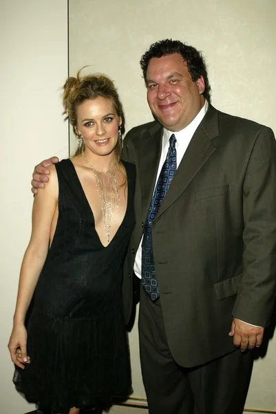 Alicia silverstone i jeff garlin — Zdjęcie stockowe