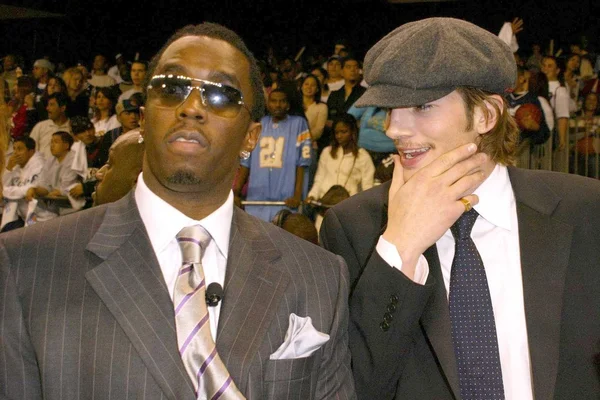 Sean 'p diddy' combs und ashton kutcher — Stockfoto