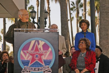 Norman lear, Isabel sanford ve marla gibbs
