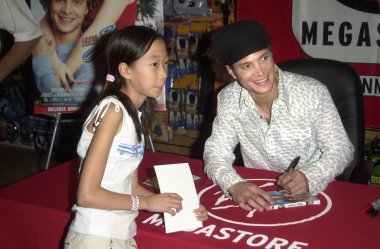 Justin guarini onun hayranları meets