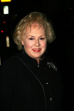 Doris Roberts