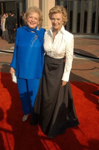 Betty White et Cloris Leachman — Photo