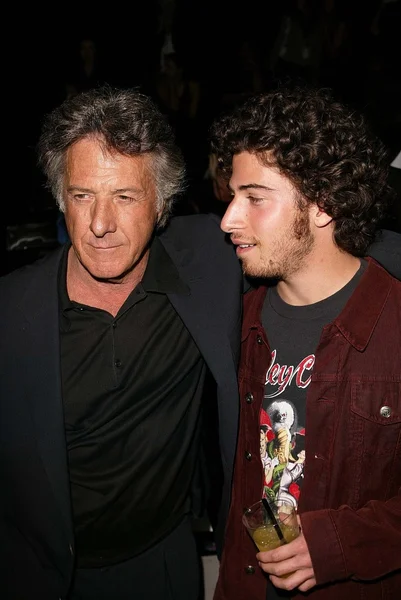 Dustin Hoffman y su hijo Jacob — Foto de Stock