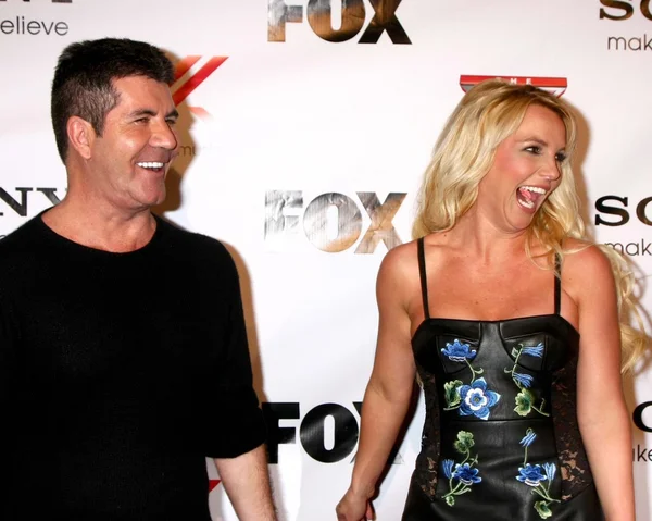 Simon Cowell, Britney Spears at The X-Factor Viewing Party, Mixology, Los Angeles, CA 12-06-12 — Stock Photo, Image