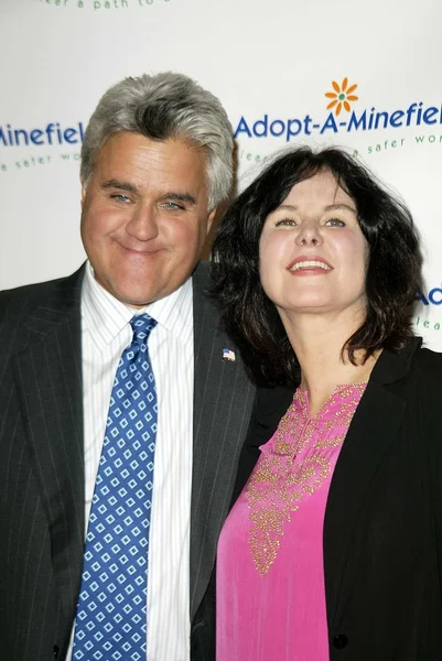 Jay Leno y su esposa Mavis — Foto de Stock