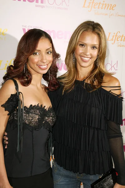 Mya e Jessica Alba — Foto Stock