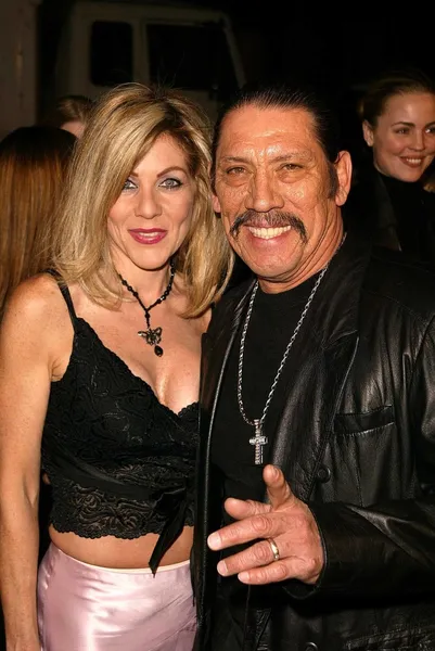 Danny Trejo y su esposa Debbie — Foto de Stock