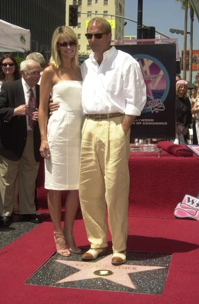 Kevin Costner and Christine Baumgarten — Stock Photo, Image