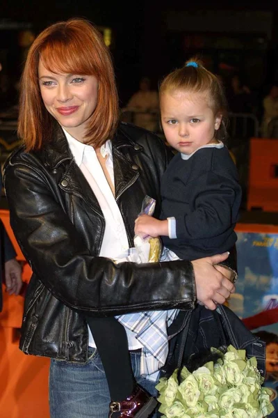 Melinda Clarke e filha Kathryn Grace — Fotografia de Stock