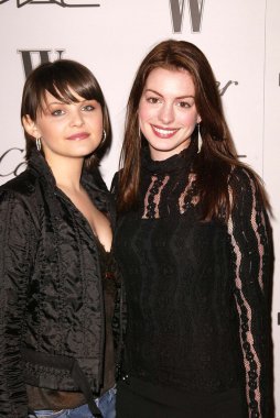 Jennifer goodwin ve anne hathaway
